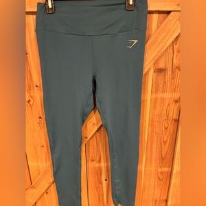 Gym shark leggings